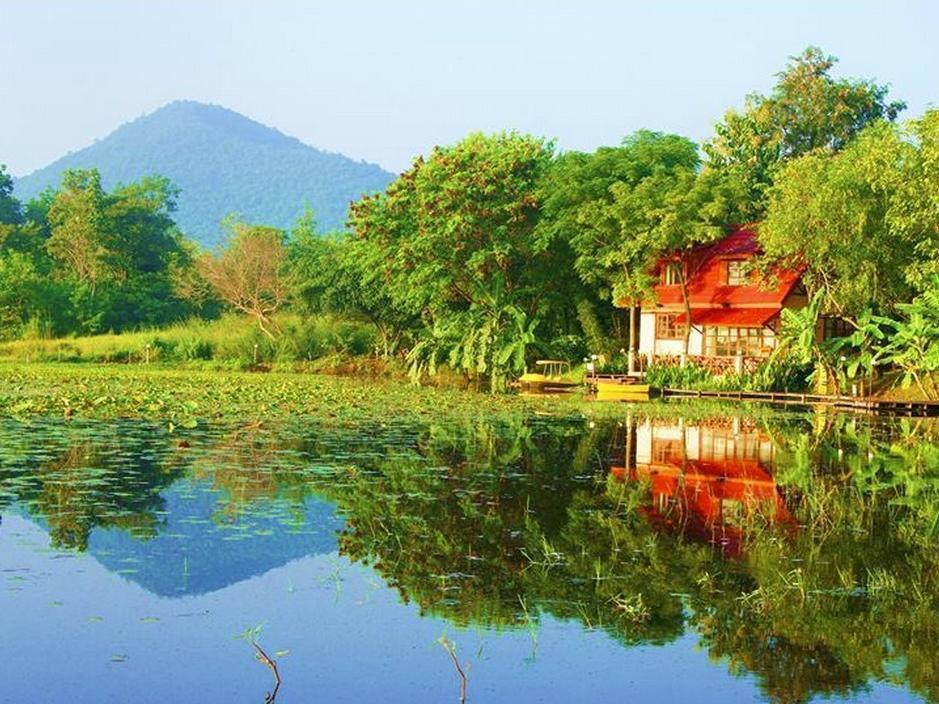 Golden Lake View Boutique Resort Kanchanaburi Ngoại thất bức ảnh