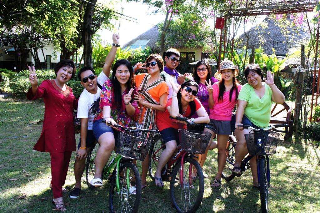 Golden Lake View Boutique Resort Kanchanaburi Ngoại thất bức ảnh