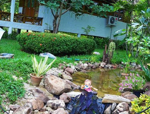 Golden Lake View Boutique Resort Kanchanaburi Ngoại thất bức ảnh