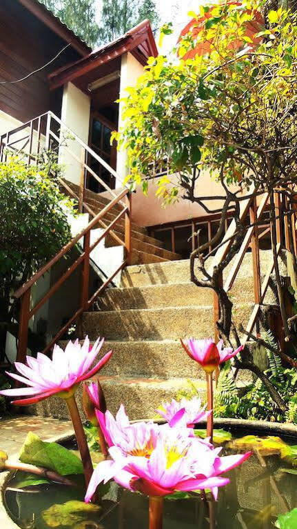 Golden Lake View Boutique Resort Kanchanaburi Ngoại thất bức ảnh